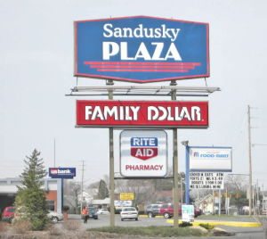 Sandusky-Plaza-Sign